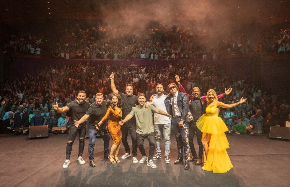 Just for Laughs Sooshi Mango & Friends Light Up The Sydney Opera House